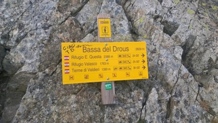 Le panneau italien de la Baisse de Druos (2628m)