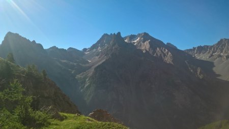 Vue omniprésente sur le Massif du Chambeyron