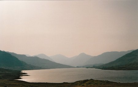 Loch Arklet et les Alpes d’Arrochar vu des environs de Stronachlachar
