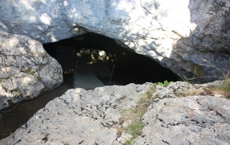 L’entrée de la Grotte