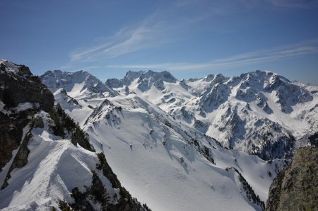 Du sommet, vue sur Grand Miceau, Pic du Frêne et Grand Charnier 