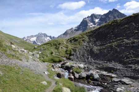 Sous le refuge de l’Alpe de Villar-d’Arêne