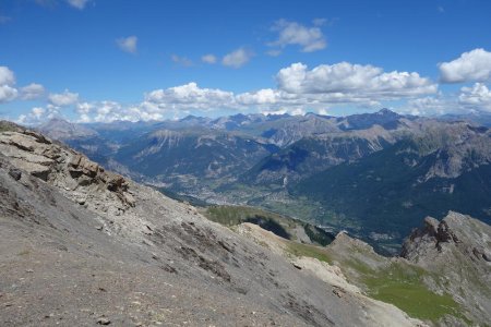 Briançon et la vallée de la Durance, à gauche le Chaberton et à droite le Rochebrune