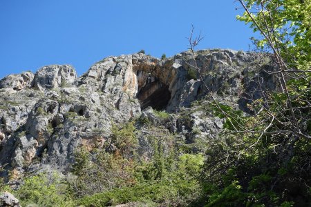 Vue sur la grotte des Vaudois