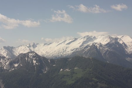 Chaîne de la Blanche et vallée du Lavercq