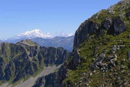 sur l’arête, le majestueux Mont Blanc