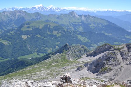 Mont Blanc et Mont Charvin au loin