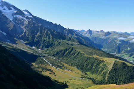 Vers les chalets de Miage et le Val Montjoie