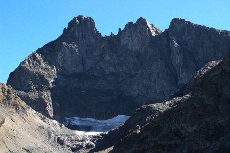 Grand Pic et Croix de Belledonne au-dessus du Glacier de Freydane