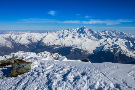 Une remarquable vue sur le Mont-Blanc depuis le sommet !