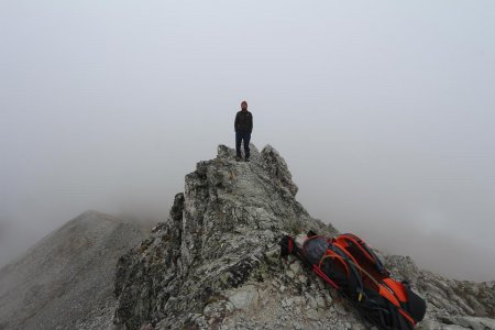 En pleine nebbia au sommet du Monte Freide !
