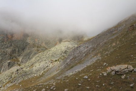 Le Colle Greguri se devine sur la droite au pied du Monte Castello.
