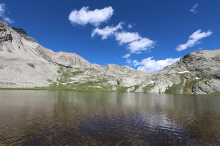 Le premier lac du Roure.