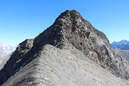 L’Aiguille de Clapouse, vue du col de Clapouse.