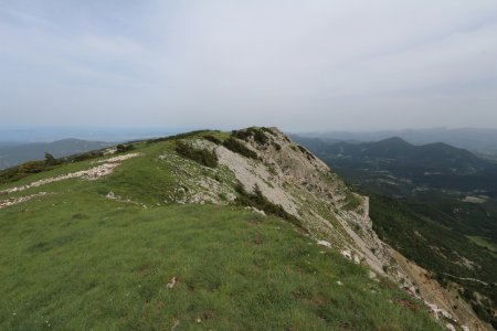 Au premier sommet, vue au nord.