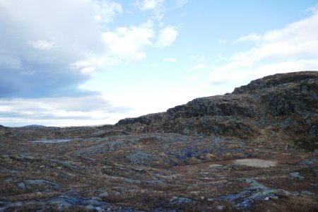 Là où l’on quitte le sentier pour bifurquer à l’ouest en direction de Grånipa.