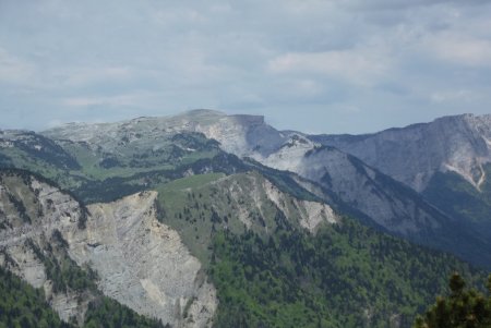 Tête de Praorzel, sommet de la Montagnette