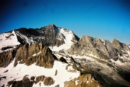 La face nord de la pointe de la Grande Casse (3855 m.) depuis l’arête sud-ouest