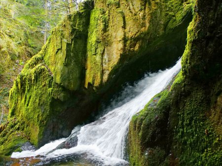 Edelfrauengrab Wasserfälle.