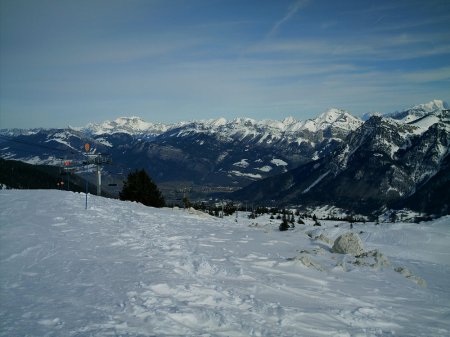 au fond à droite : le Mont-Blanc