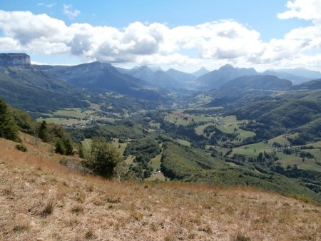 Vallée des Entremonts et Chartreuse depuis le sommet.