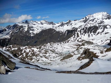 Vue sur l’itinéraire de montée, au fond le secteur du Glacier de Chavière 