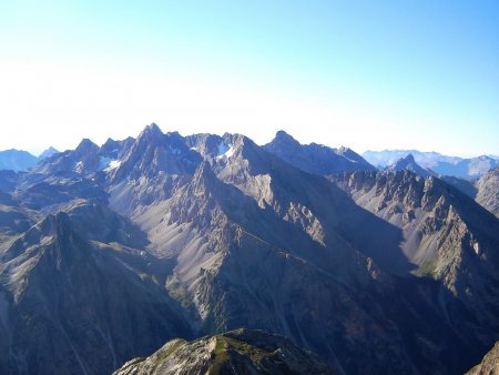 Le massif de Chambeyron.