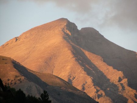 Le Mont Pelat vu d’Allos.