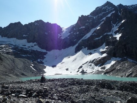 Lac des Rouies et glacier de la Lavey