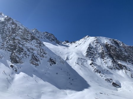 L’Adroit du Vel (très fréquenté par les skieurs).