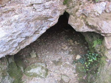 La Grotte de Bramaboeuf.