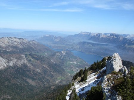 le lac d’Annecy du sommet