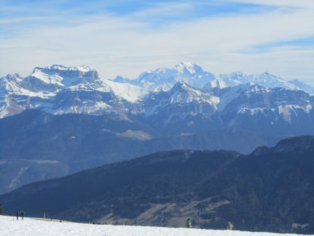 Vers la Tournette et le Mont Blanc.