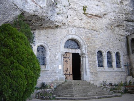 L’entrée de la Grotte Ste-Marie Madeleine.
