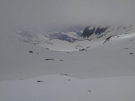 Depuis le col du lac Blanc, vue sur le plateau des Petites Rousses.