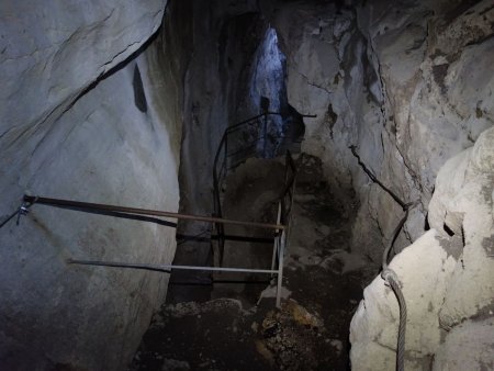 Dans la grotte d’Orjobet...