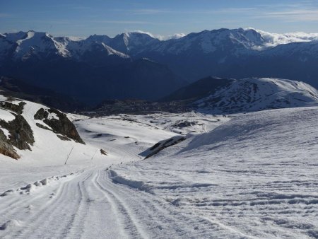 Descente des pistes vers l’Alpe d’Huez.