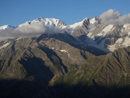 Le Mont Blanc se découvre enfin...