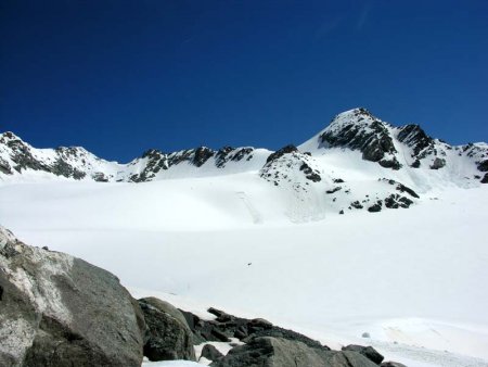 Vue générale sur le Glacier de Chavière, le Mont et le Col de Gébroulaz 