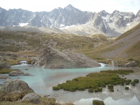 Un joli lagon alpin