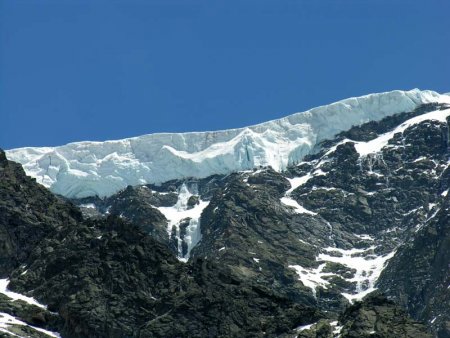En redescendant, vue sur les séracs issus des Glaciers de la Vanoise