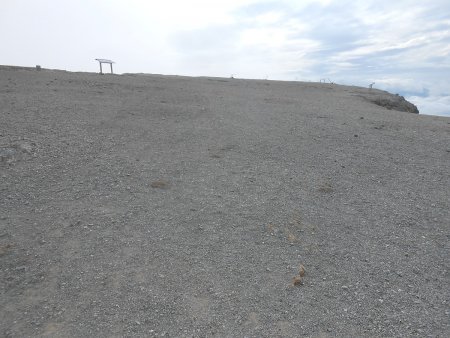 Le sommet plat du Chaberton (3131m), à quelques encâblures