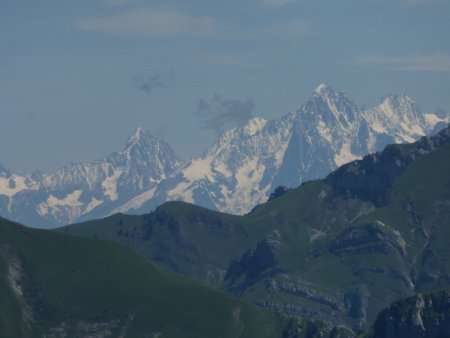 Zoom sur le massif du Mont Blanc