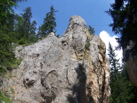 Vue générale du monolithe ouest.