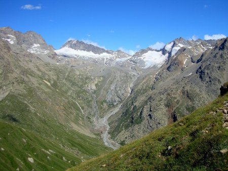 Le vallon des sources de l’Arc, les Levanna et le roc du Mulinet.