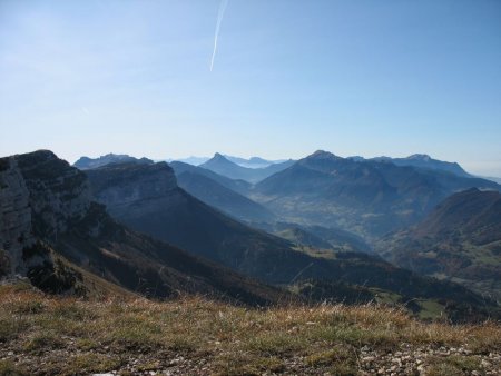 Vallée des Entremonts et sommets de Chartreuse vus de la Croix
