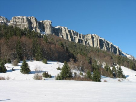Mont Outheran (alt. 1.673 m)  vu depuis l’alpage