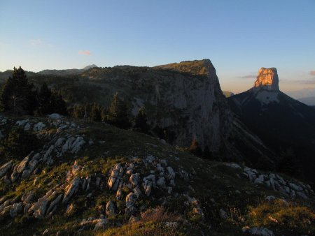 Les Rochers du Parquet et le Mont Aiguille