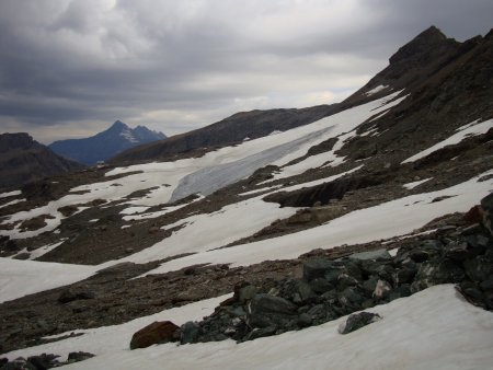 Regard vers la Pointe du Montet (3428m) et le glacier du Grand Pissaillas.