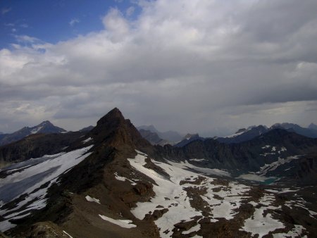 Pointe du Montet, entre le glacier du Grand Pissaillas (versant ouest) et le glacier du Montet (versant est).